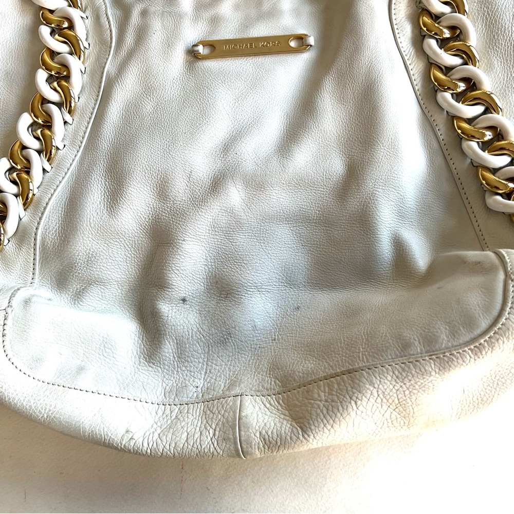 Michael Kors White Leather Shoulder Bag - Picture 3 of 10